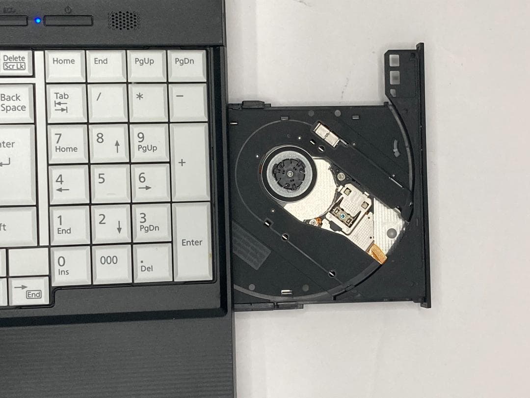 爆速✨富士通8世代i5/16GB/SSD512GB/DVD/Office2021