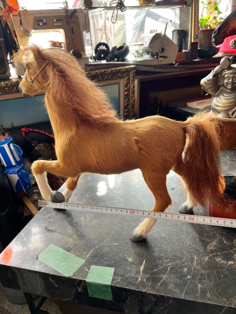馬の置き物 うさぎの毛皮の馬の置き物 リアルな馬の置き物 毛皮の馬の置き物