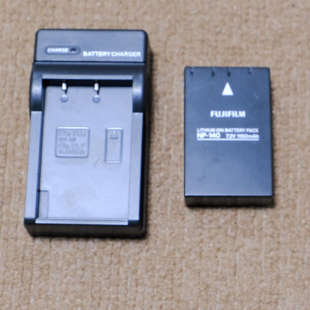 デジタルカメラ FUJIFILM FinePix S200EXR