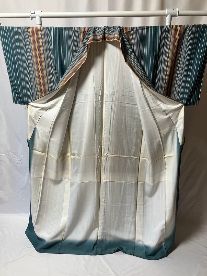 着物正絹 縞小紋 袷 縦縞 モダン 未使用保管しつけ糸付き