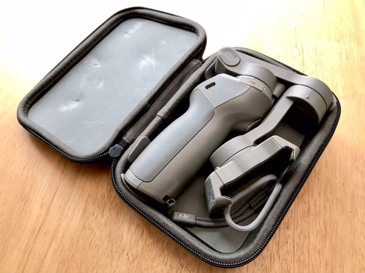 【国内正規品】 DJI Osmo Mobile 3 コンボ 折りたたみ式ジンバル