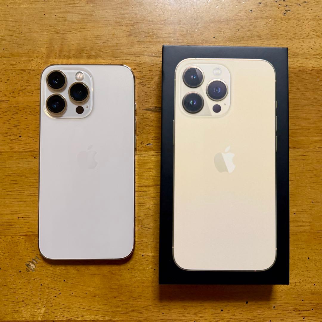 美品 iPhone13Pro ゴールド 256GB SIMフリー 付属品あり