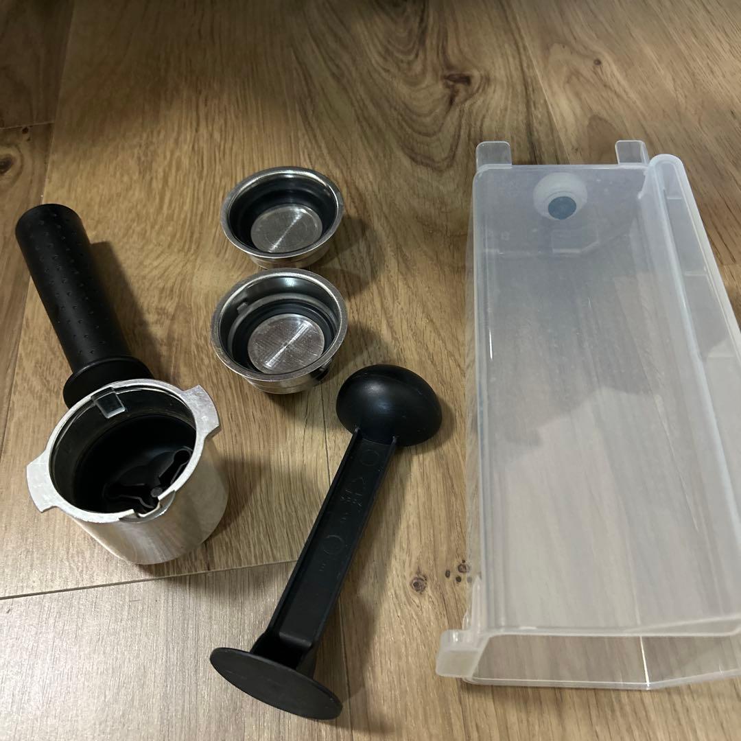 De'Longhi エスプレッソマシン ブラック