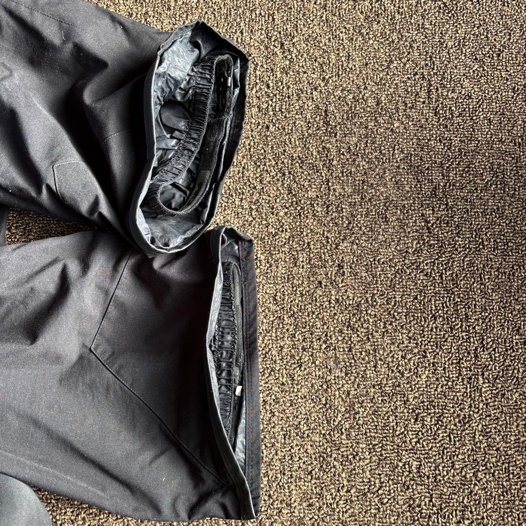 Volcom ブラック スノーボード ビブパンツ