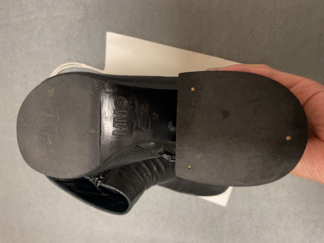 MM6 Maison Margiela ブラックレザーブーツ