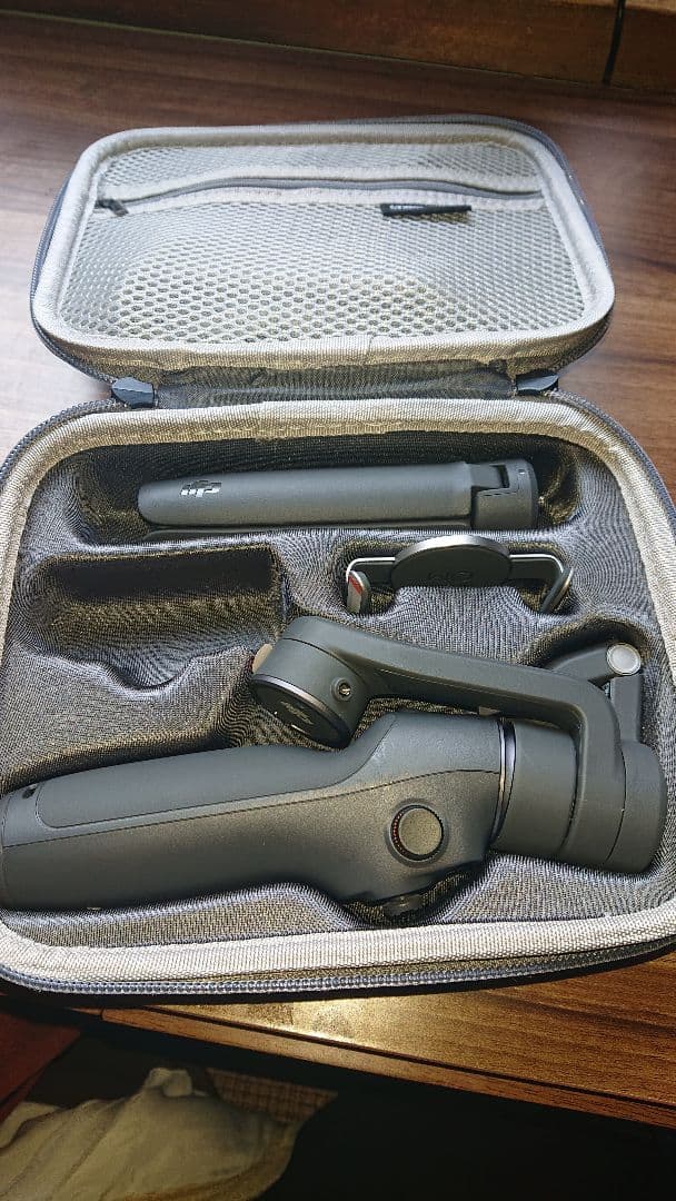 DJI Osmo Mobile 6　ケース付
