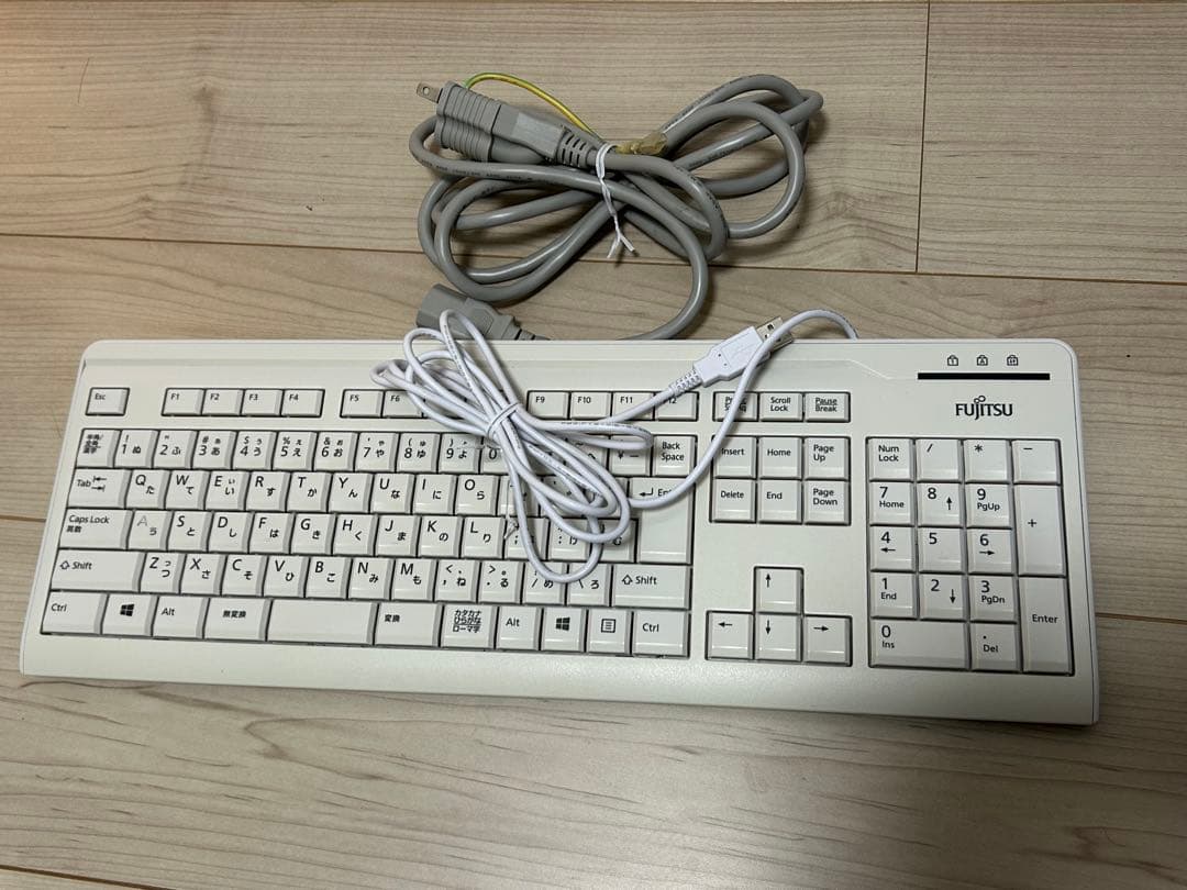 Fujitsu ESPRIMO デスクトップPC D588/CX