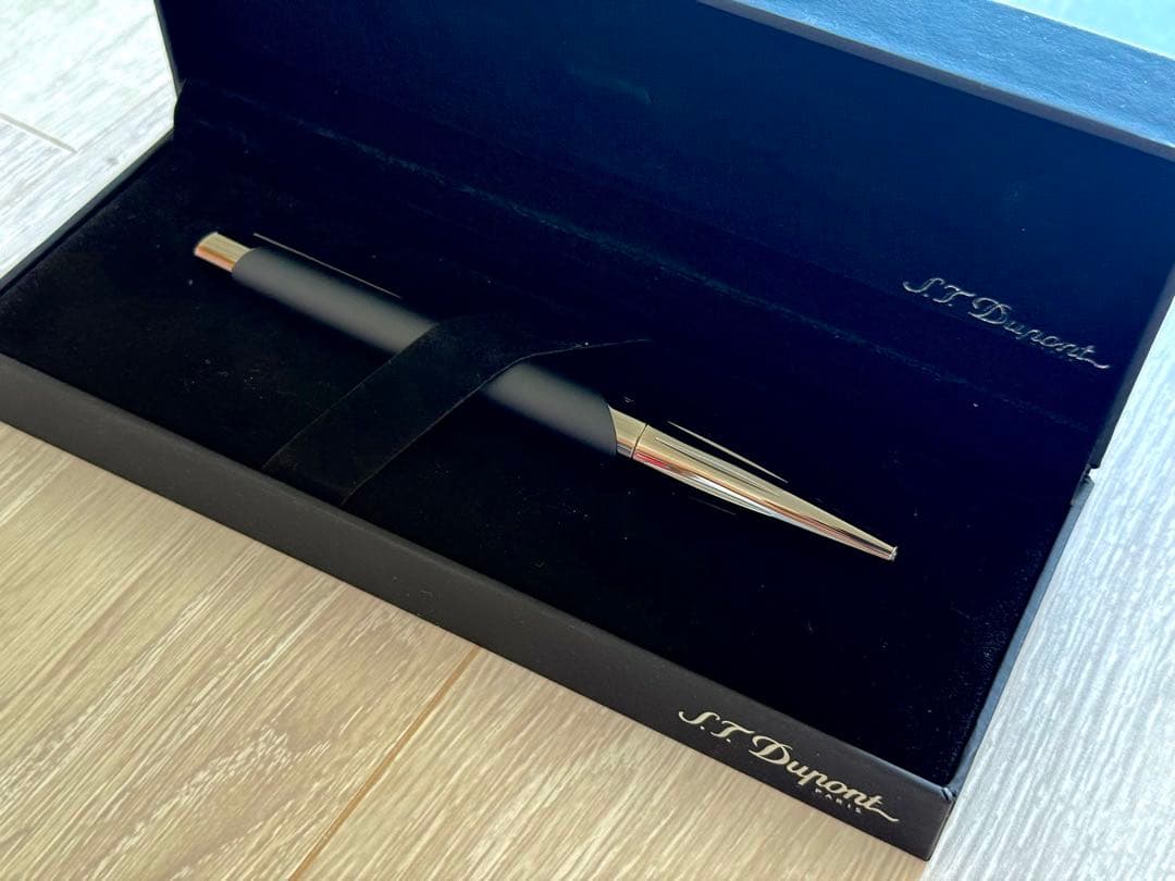 新品未使用　S.T. Dupont ブラック ボールペン