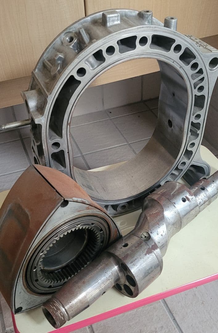 ロータリー　13B　ハウジング　ローター　エキセントリックシャフト　観賞用