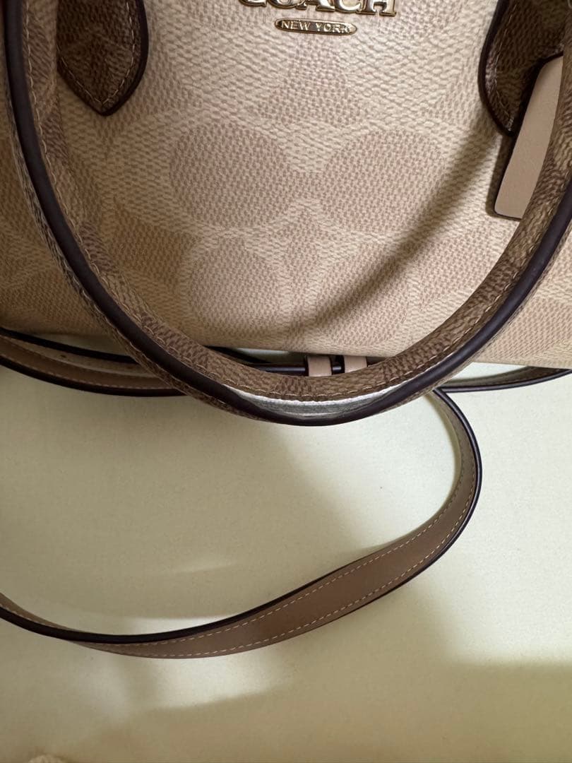 COACH ベージュ ショルダーバッグ