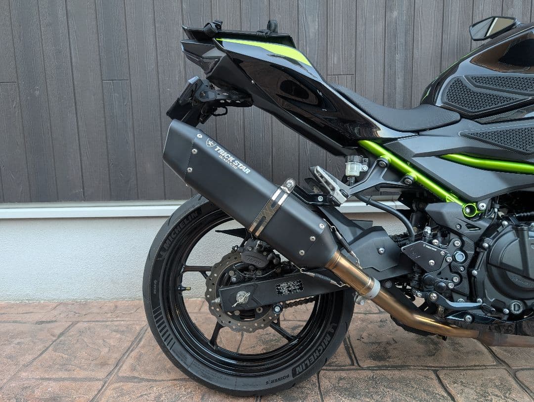 NINJA400 / Z400 TRICK STAR IKAZUCHI マフラー