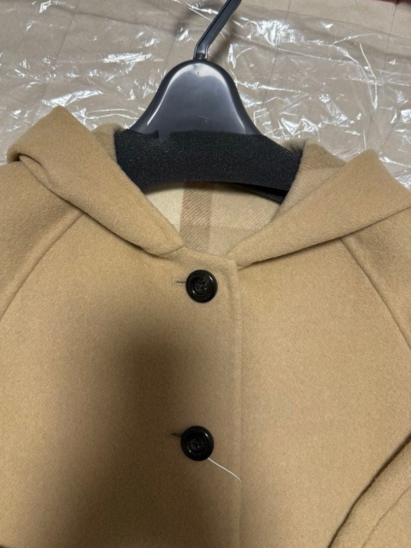 充希　ブルーレーベルクレストブリッジ　今季リバーシブルコート　ベージュ40