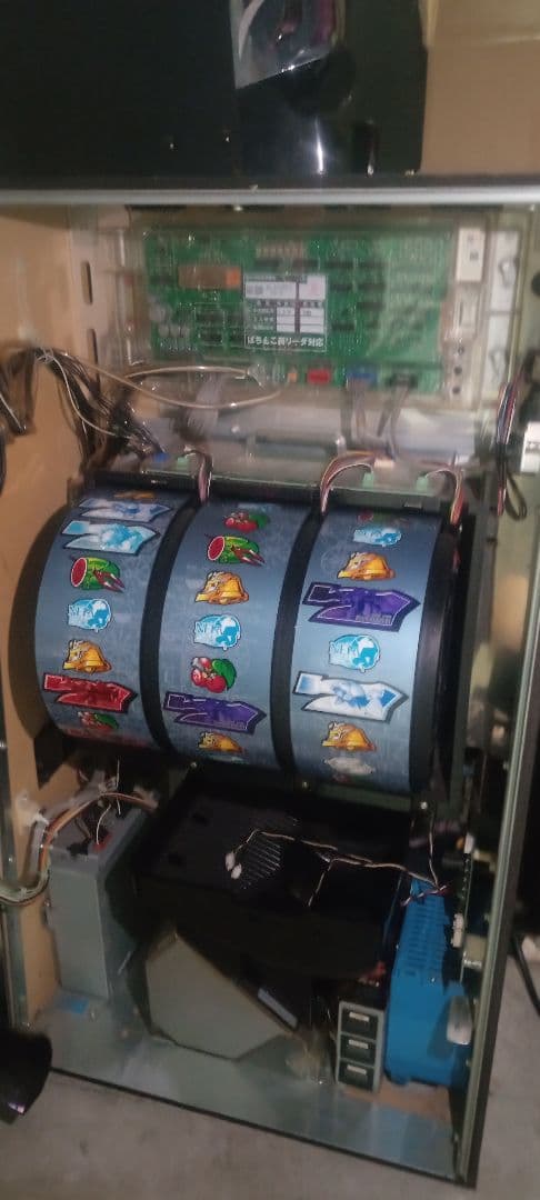 送料込　パチスロ　実機　エヴァンゲリオン　真実の翼　不要　アミューズ　鍵付