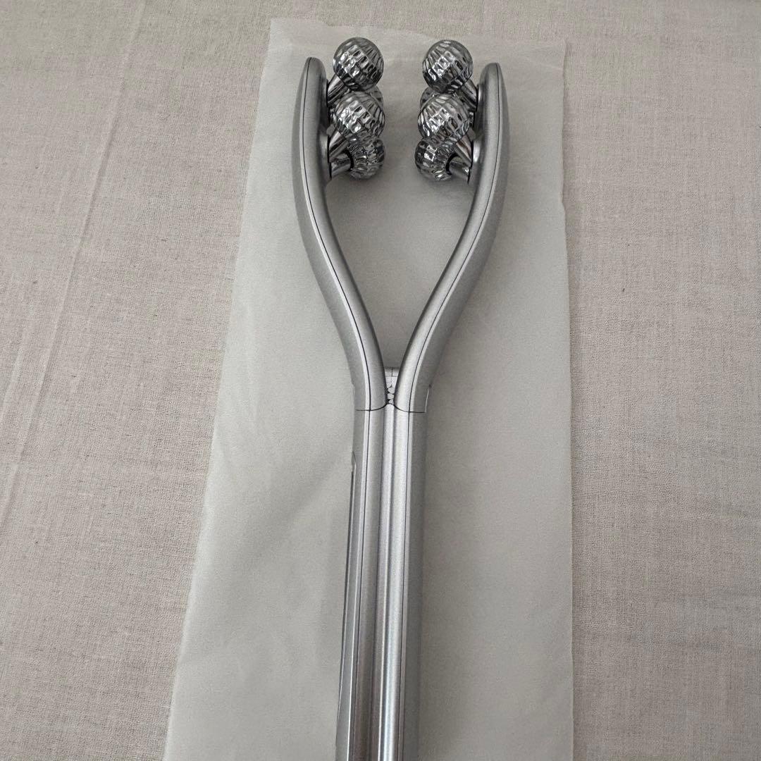 【新品】NIPLUX BEROLA ニップラックス べローラ 美顔ローラー