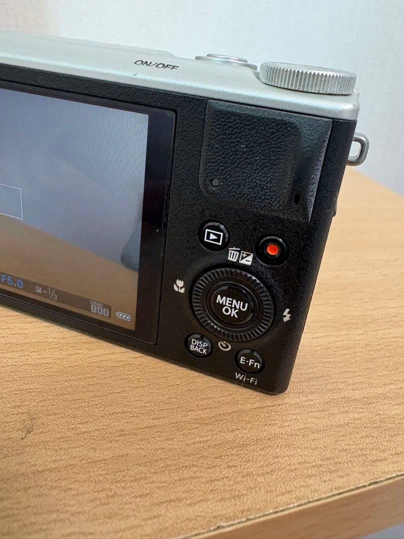 FUJIFILM XQ2 コンパクトデジタルカメラ