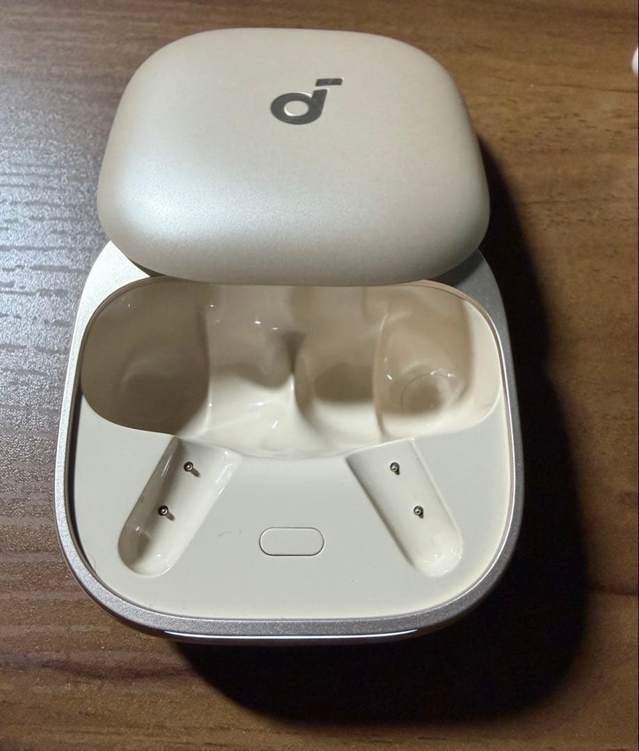 Soundcore Liberty5 シャンパンゴールド