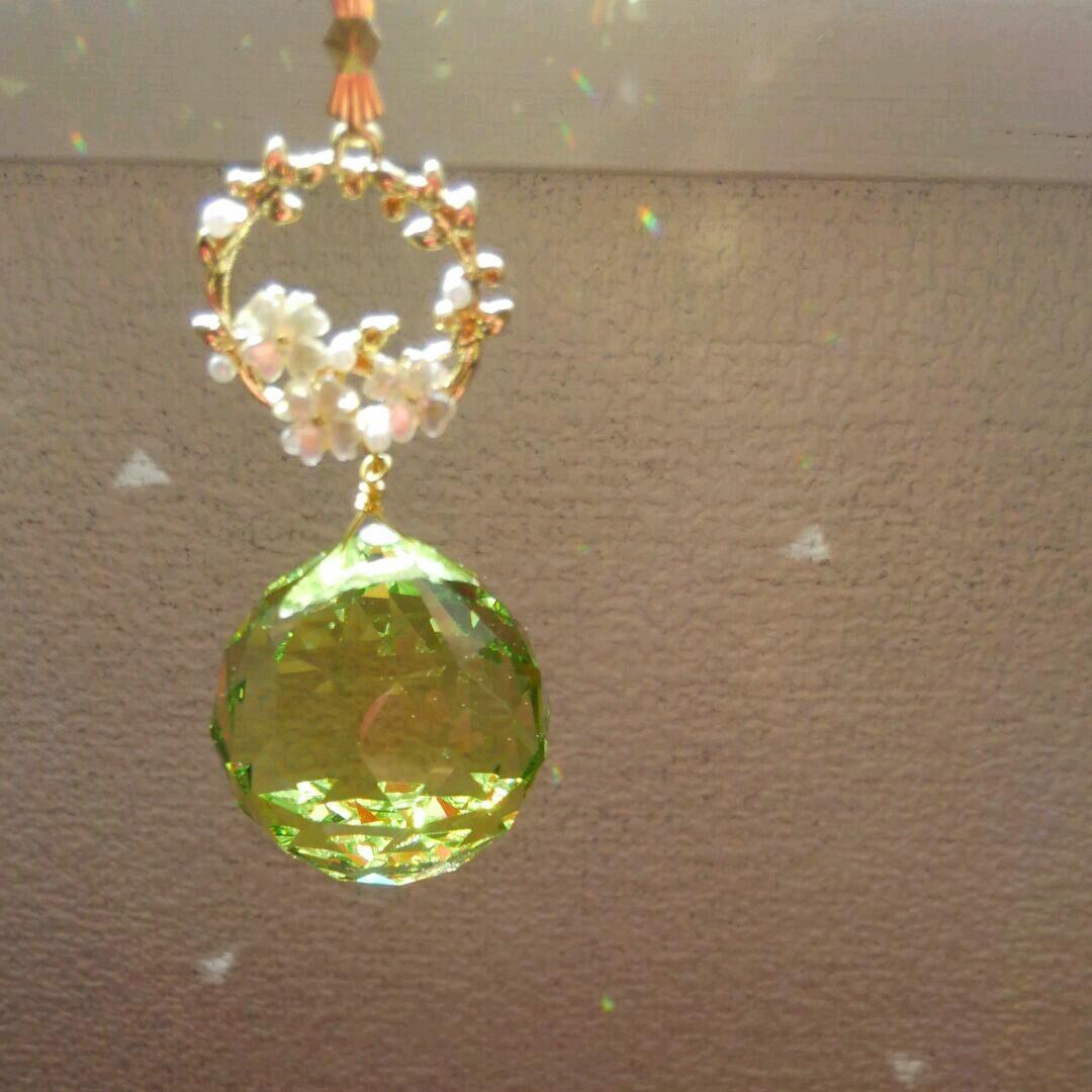 サンキャッチャー♡ハンドメイド「ペリドット♡ねこฅ•ω•ฅ」