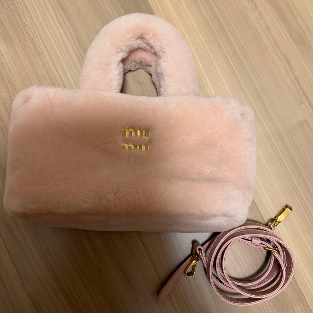 miumiu ファー　バッグ