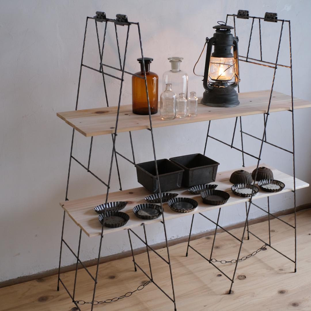 無骨なアイアン脚＆ウッドの飾り棚ｐ アトリエ ラック 蚤の市