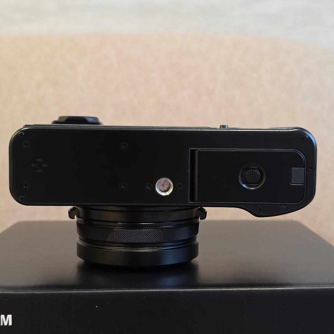 美品 おまけ多数 FUJIFILM X100VI 付属品、保証書完備