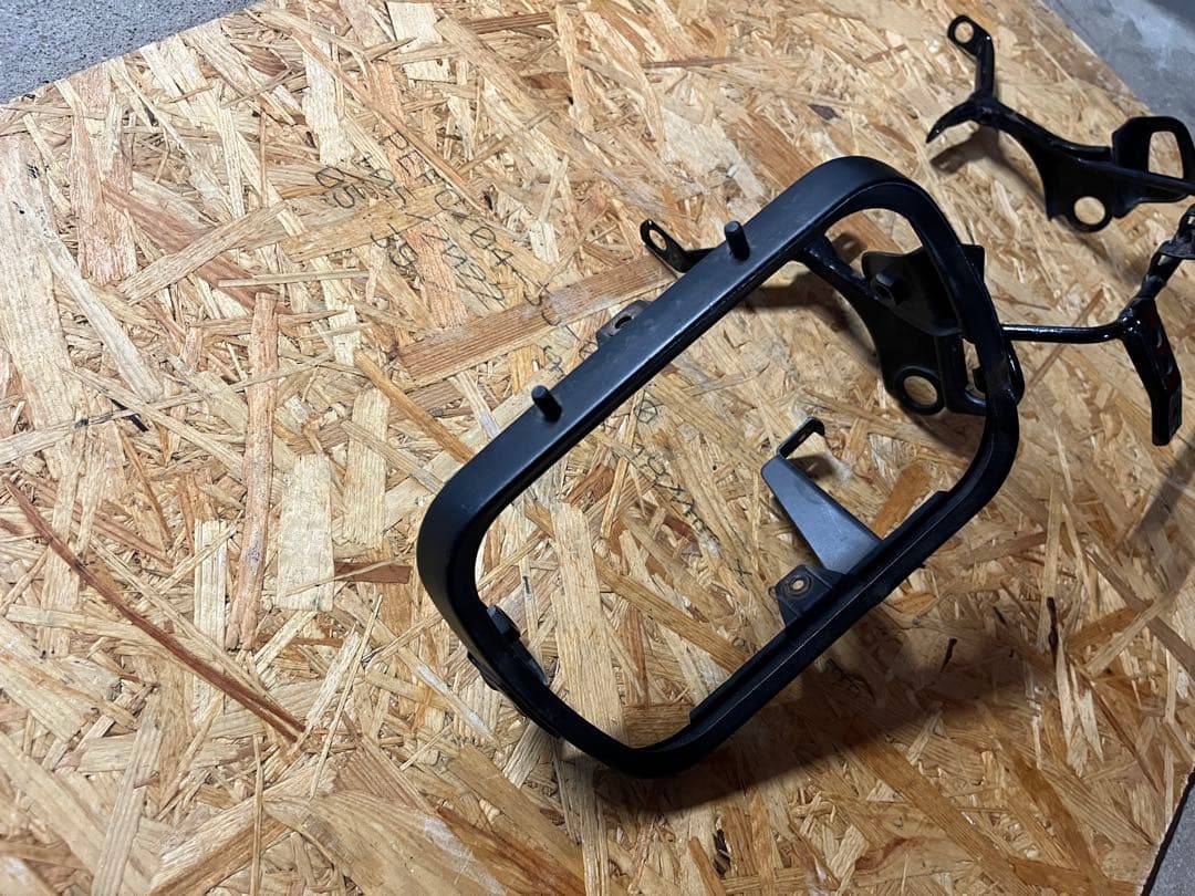 ZRX1200R ライトステー　ヘッドライトリム　送料込み