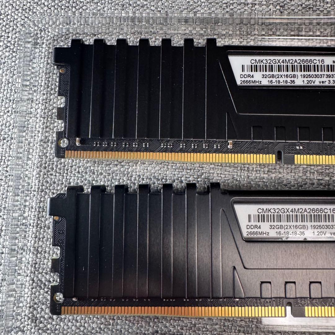 Corsair Vengeance LPX DDR4 32GB（16GB×2）