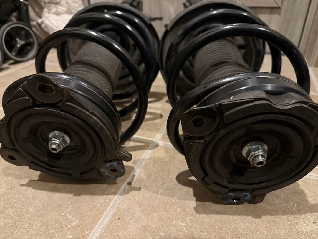 日産　エルグランド　tne52 フロントサスペンション　左右　令和３年　純正