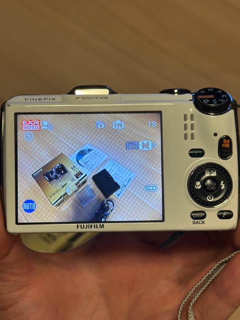 FINEPIX F550 EXR 15メガピクセル