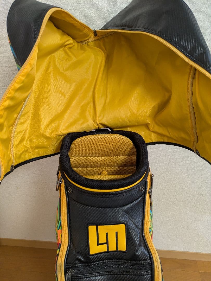 Loudmouth カラフル花柄キャディバッグ