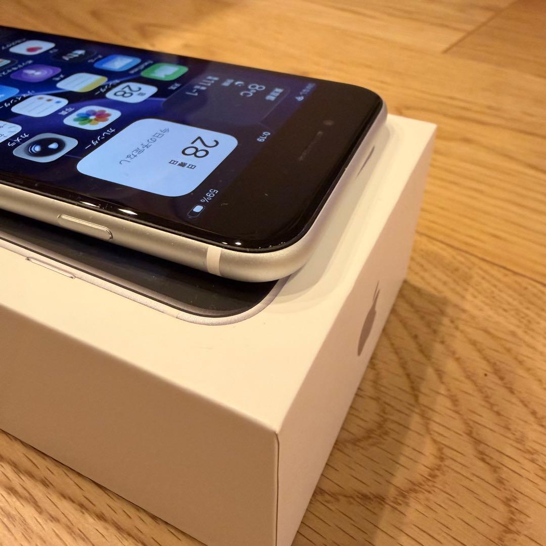 iPhone SE2 ホワイト128GB SIMフリー MXD12J/A
