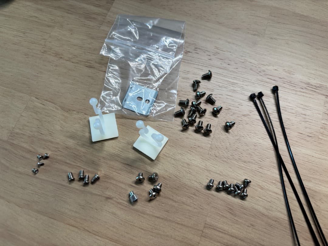 SilverStone MILO11 MicroATXケース 電源付属