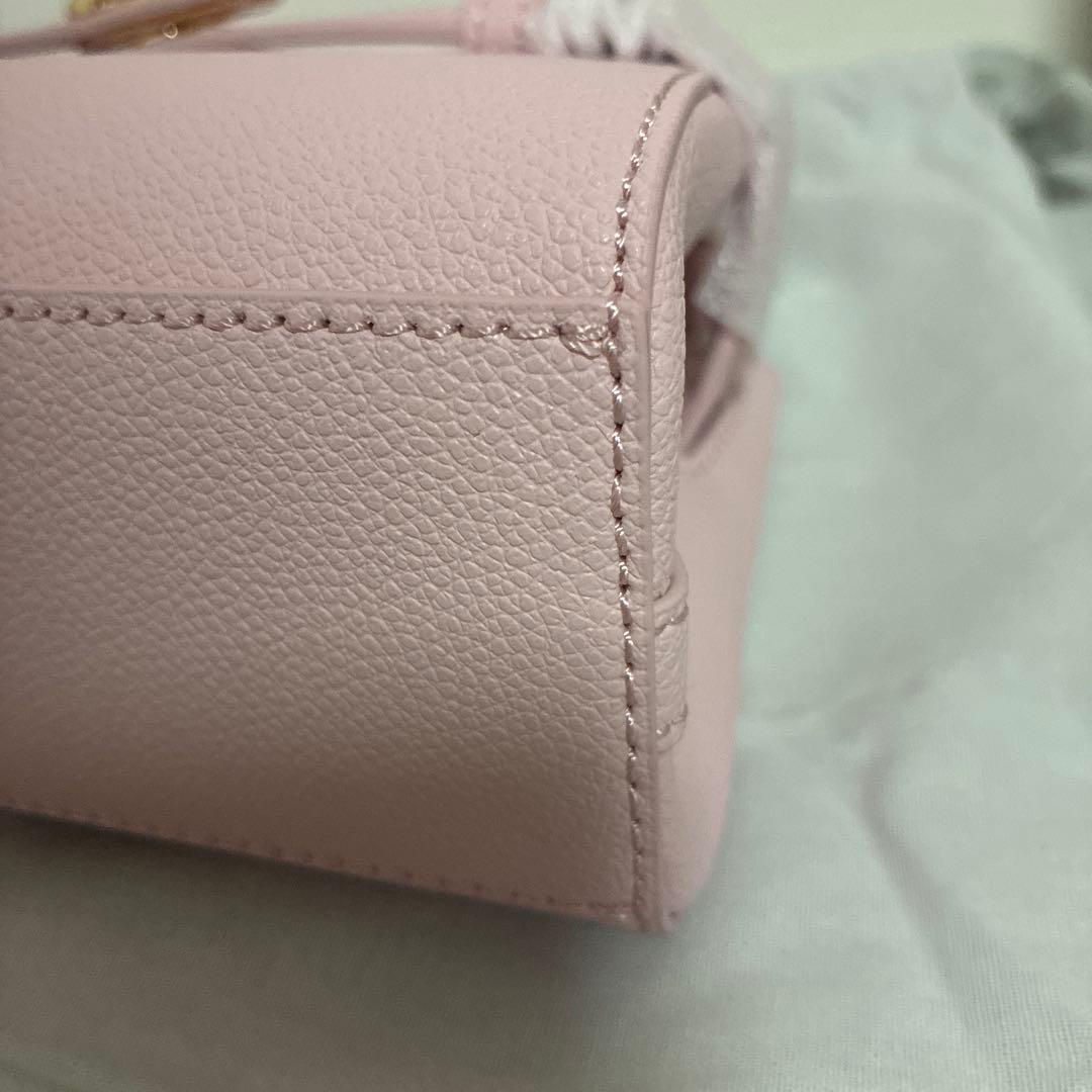 CHARLES&KEITH チャールズ＆キース　オブリエル トップハンドルバッグ