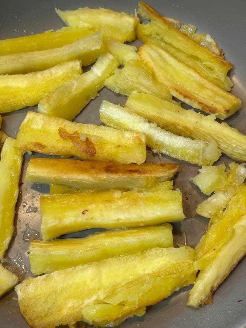 官能的な旨味と甘味。超高級★キャッサバ・ゴールドSS★挿し木枝。80サイズ箱満杯