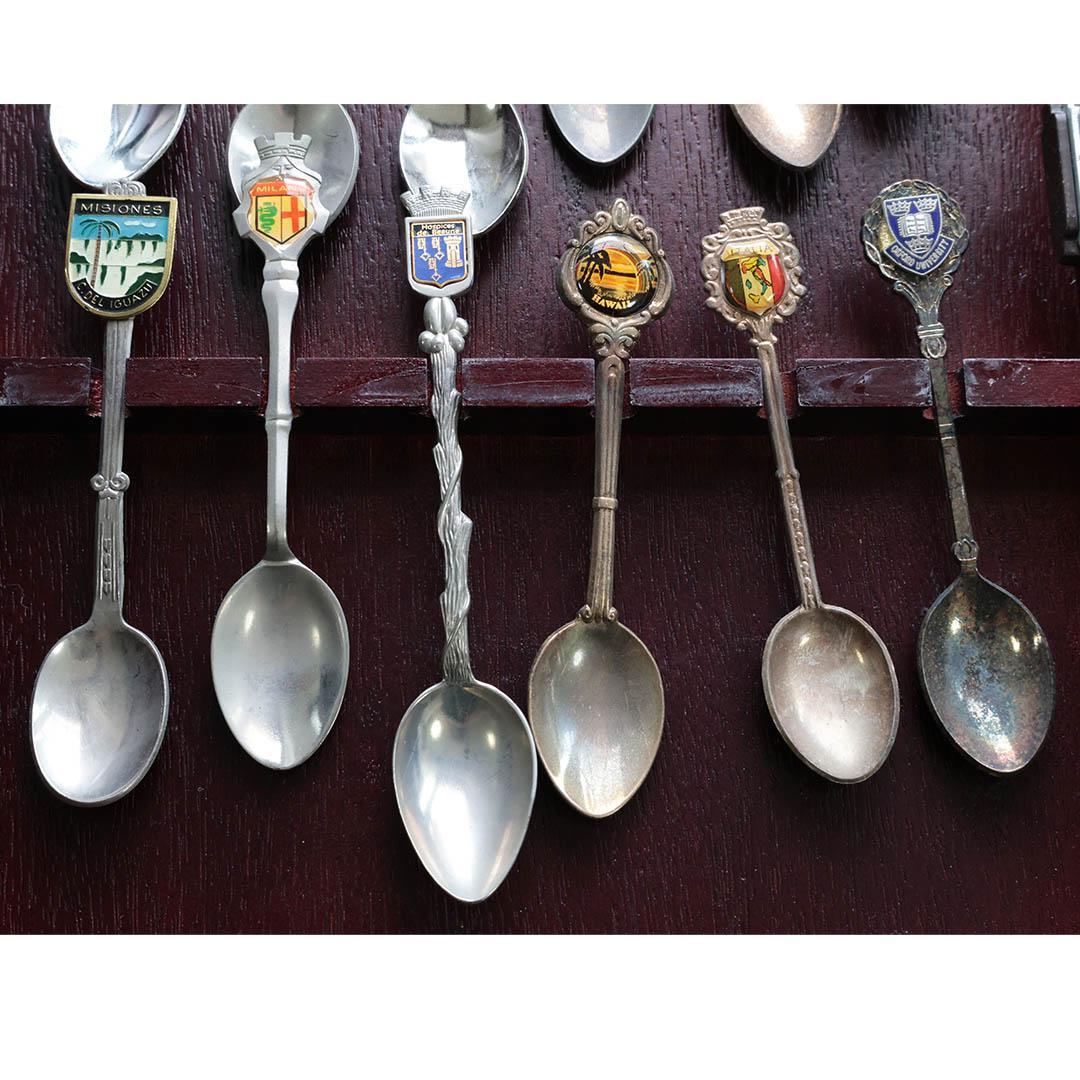 スーベニアスプーンセット木箱ケース付まとめて33本コレクション