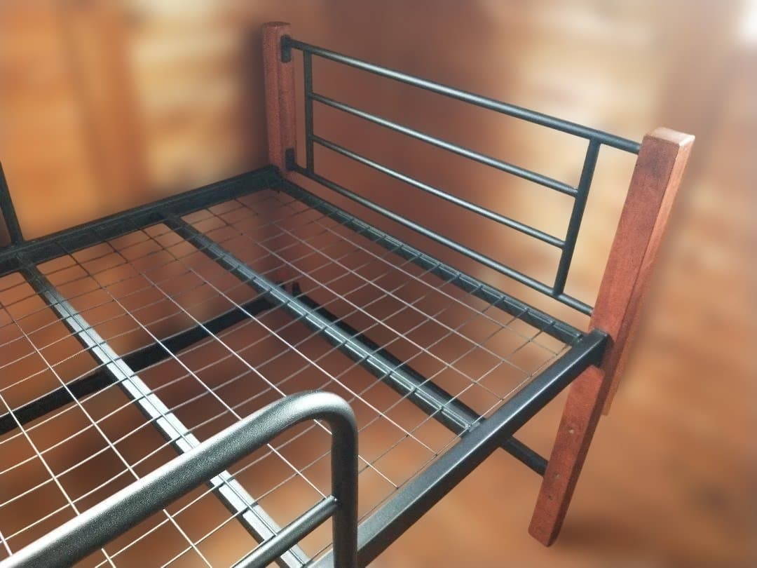 天然木脚ジョイントベッド ミドル ブラック×ブラウン 組み立て式　収納可能