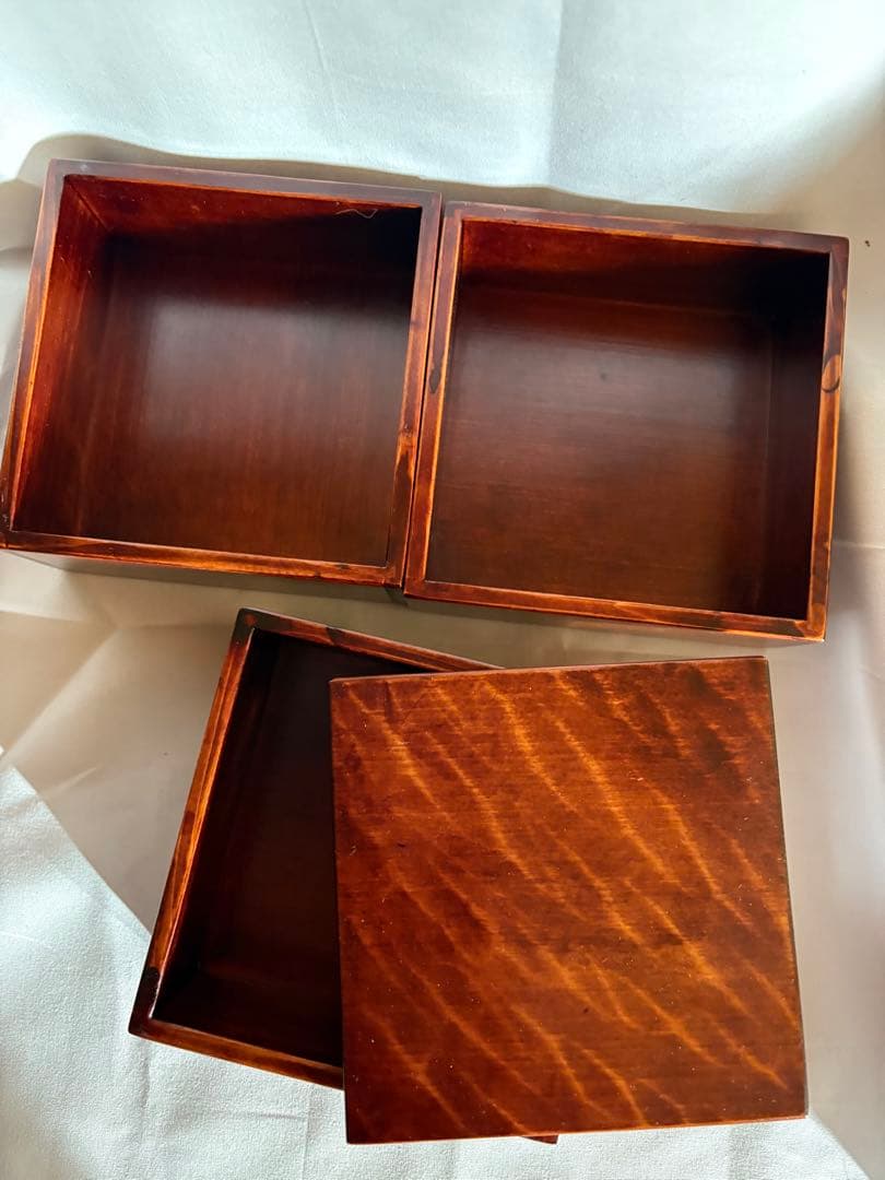 遊山箱　漆塗り