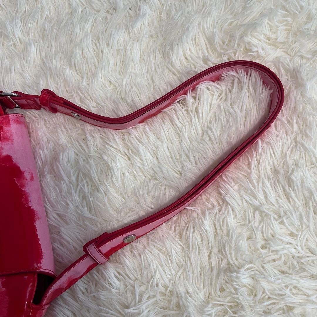 dieselディーゼルIVE(アイヴ)レイ着用ピンク赤レッドワンショルダーバッグ