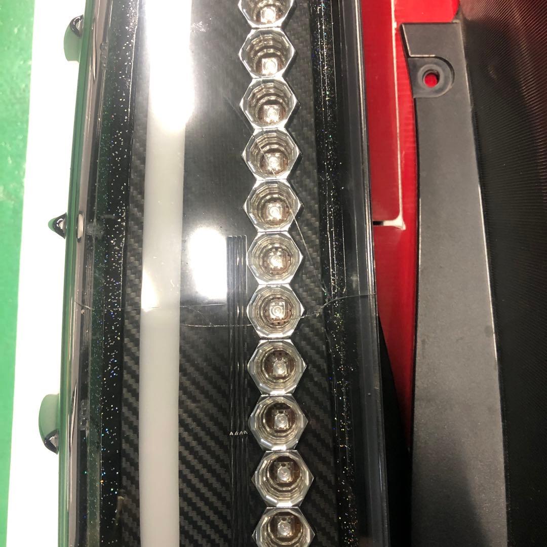 ノア NOAH VOXY ヴォクシー エスクァイア 80 テールランプ