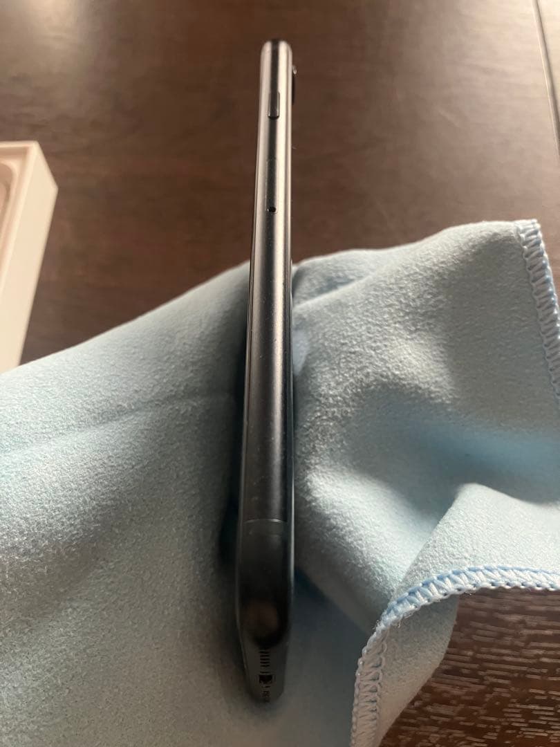 真*也様 iPhoneSE3