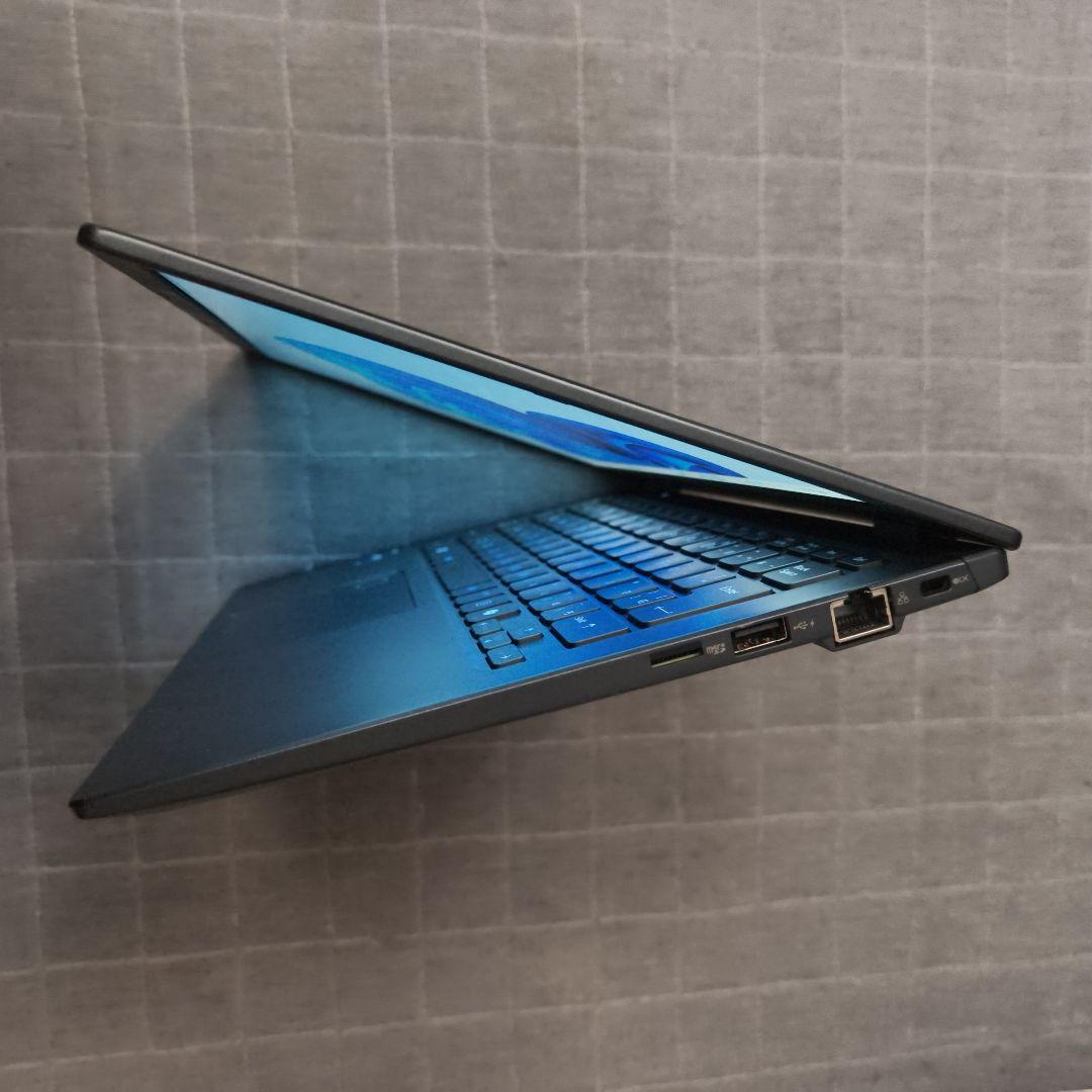 超美品 Dynabook 超軽量 驚速 13世代i5 16GB 512GB 19