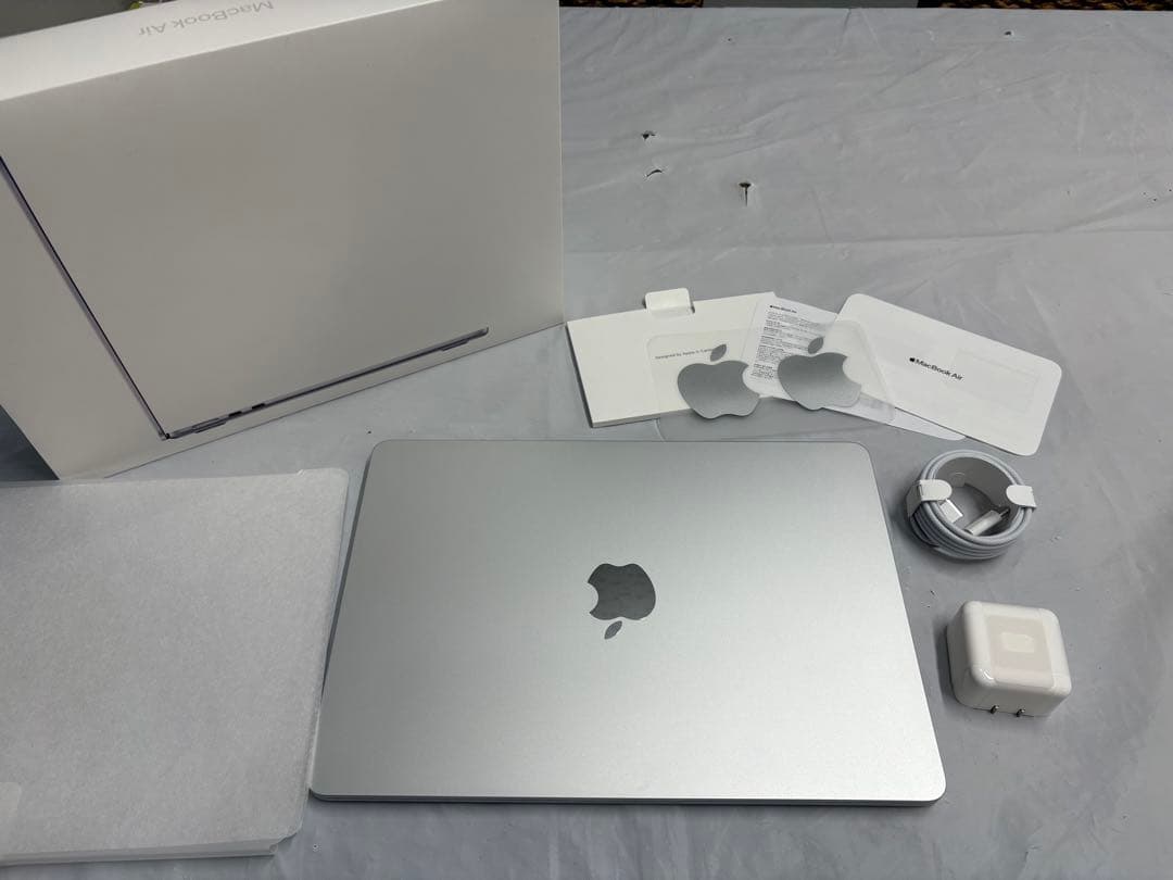 【新品・未使用】Apple MacBookAir M2 8GB SSD512GB