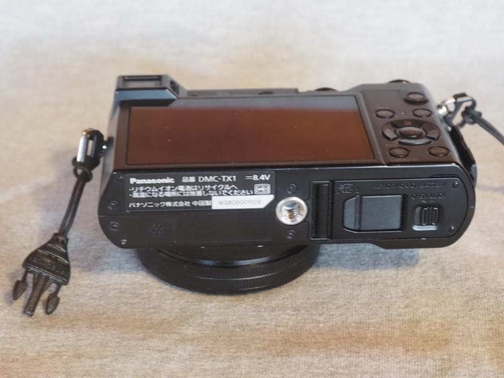 LUMIX 1インチ10倍ズームデジタルカメラ TX1