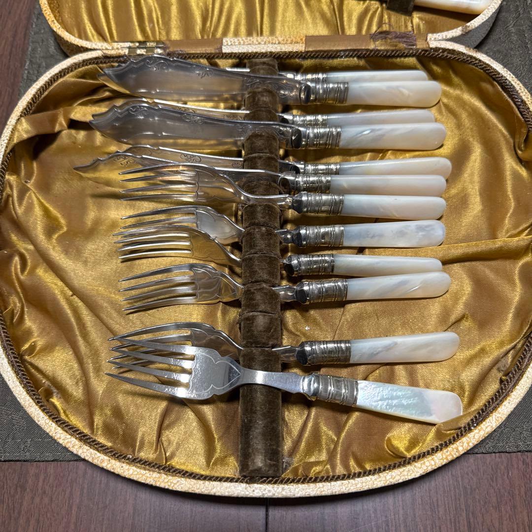 癒*い様 英国クラシック カトラリーセット、アンティーク、白蝶貝のハンドル イギ