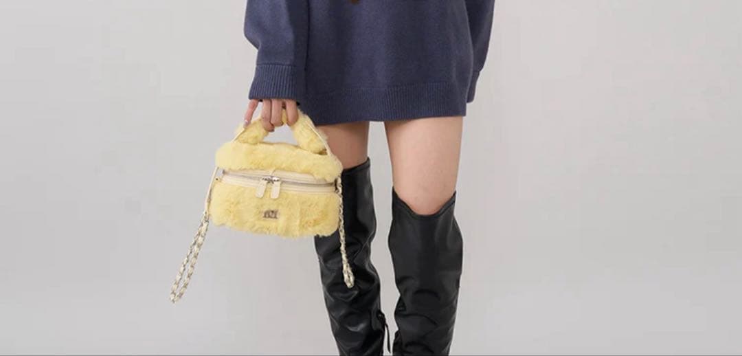 【新品未開封】フェイクファーショルダーミニバッグ　YEL　イエロー