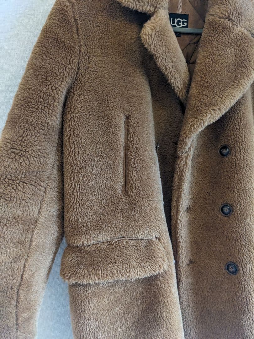 hattさん【美品】UGG フラッフピーコート