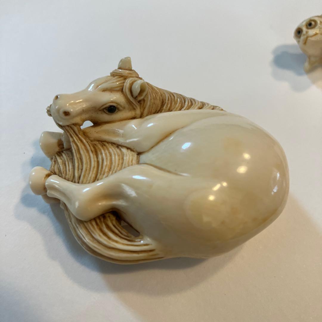 珍品　根付けではない　調味料？馬さんと猿の小さじ付きの　角