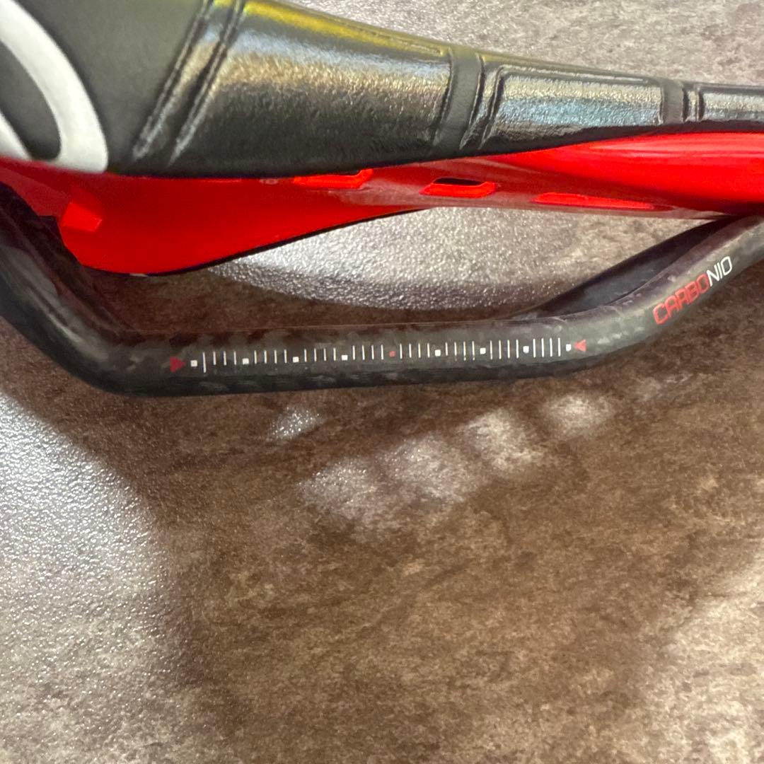 ASTUTE （アスチュート）SKYLITE VT3.0カーボ ソレールサドル