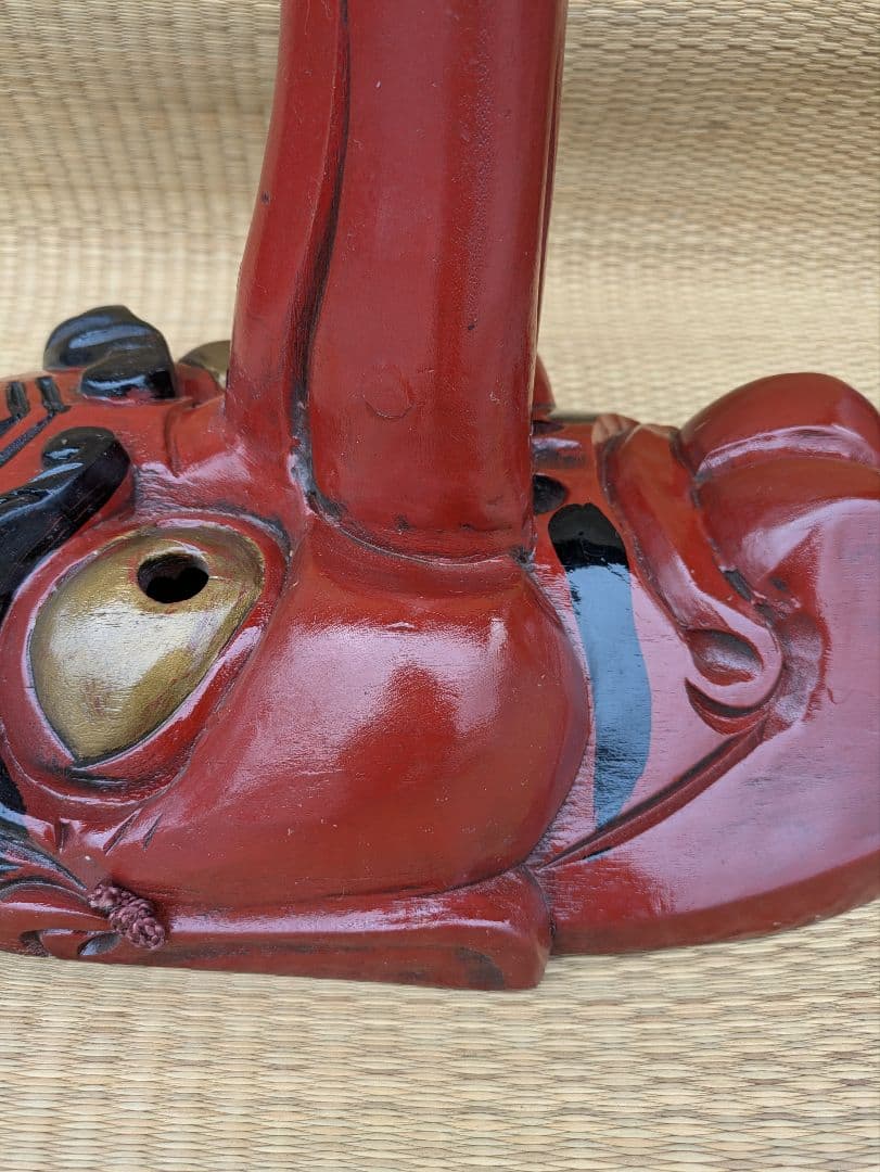 大迫力の天狗面　木製品　壁飾り　程度の良い中古品