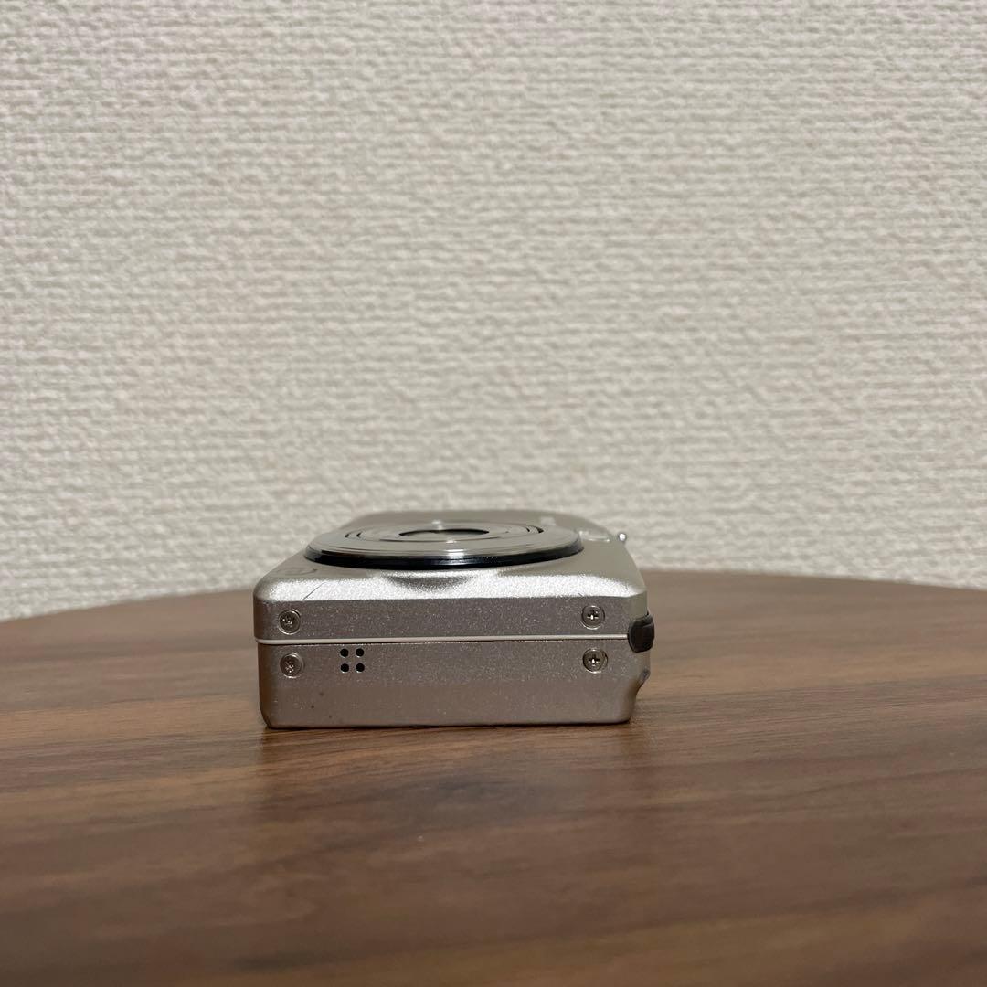 【オールドコンデジ】 FUJIFILM FinePix F60fd