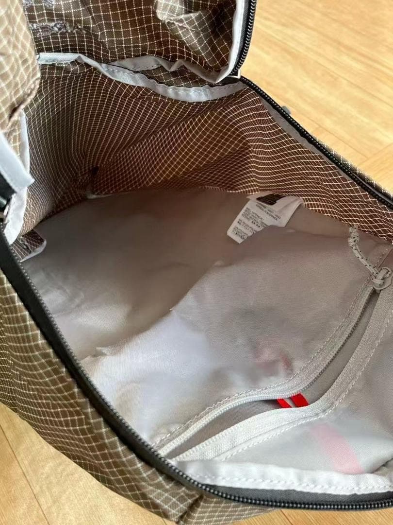 タグ付きARC'TERYX KONSEALS バックパック ブラウン・チェック柄